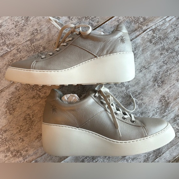 NEW w/Tags Fly London Delf Silver/Gray Leather Platform Wedge Sneaker Women 10.5 - Picture 5 of 12
